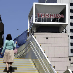 黑石集团探讨与KKR联合竞购东芝