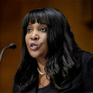 参议院确认经济学家库克在美联储理事会任职，这使她成为该机构 108 年历史上第一位这样做的黑人女性。