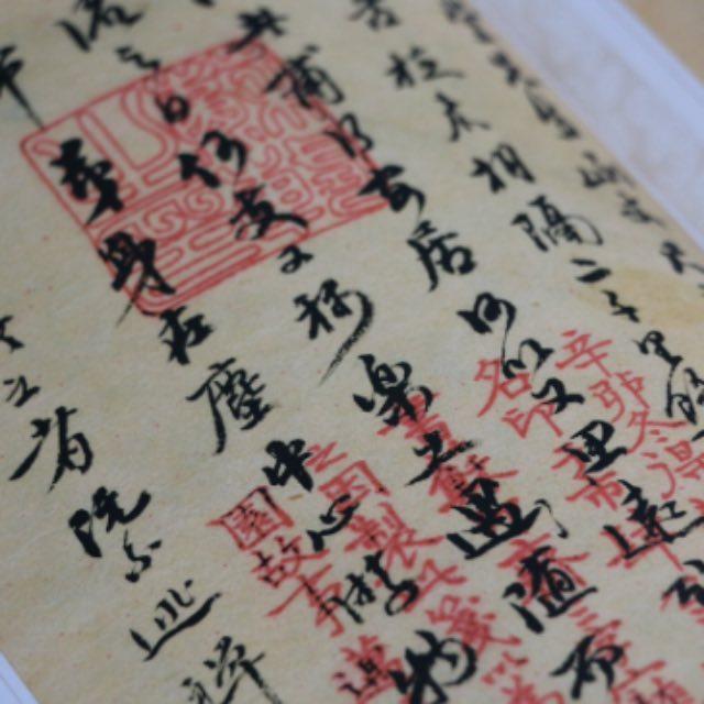 普通话中「他、她」的发音不分，在叙述长篇、多角色事件时很不方便，为何当初不采用「伊」来指代女性？