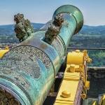 为什么古代大炮攻城不直接对城门开炮？