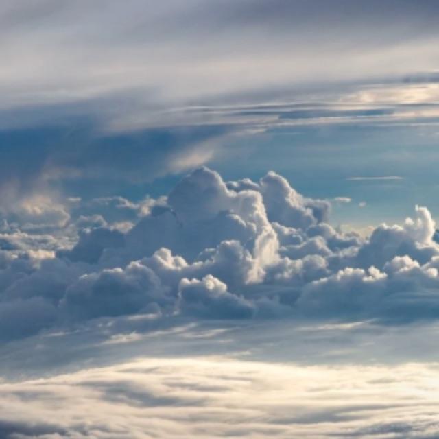 舱外航天服一点都不能破损吗?