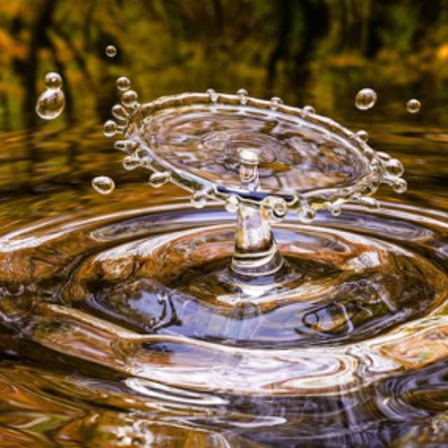 为什么电解稀硫酸的实质是电解水？