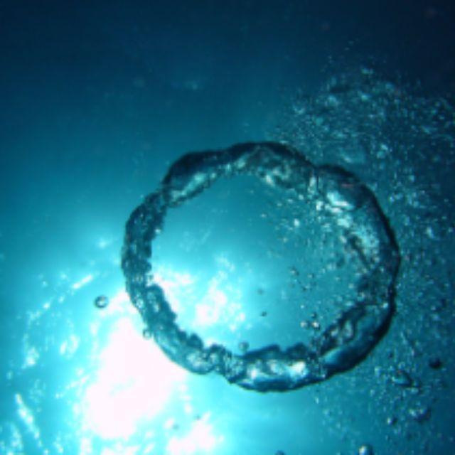 有没有可能，氧气是种慢性毒气，通常需要 70-100 年来杀死人类？