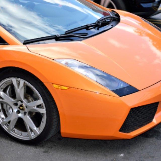 为啥撞车后总是看到雨刮器在摆动？