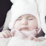 既然一个男人就能让很多女人怀孕，那为什么男女出生概率是 1 比 1，多出生些女性不是更容易提高种群数量？