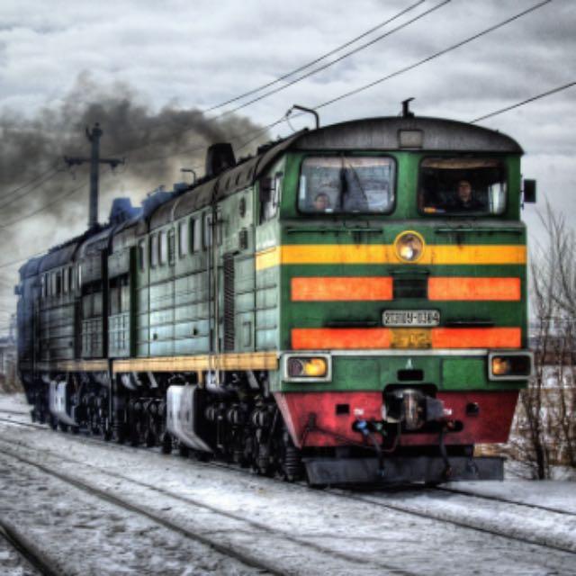 火车头拉火车怎么做到不打滑？