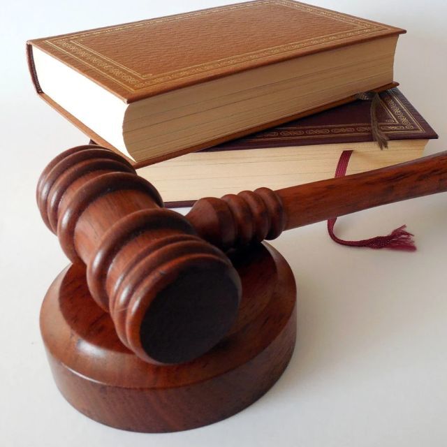 房子烂尾，可以找律师打官司停贷吗？