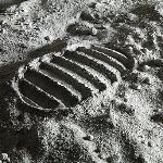 为什么中国月面照片有糖霜效应而美国月面照片和视频没有？