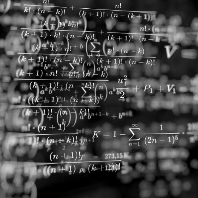 历史上有什么东西一直被摆在不重要的位置，后来突然发现它的用途，而后被广泛使用呢？