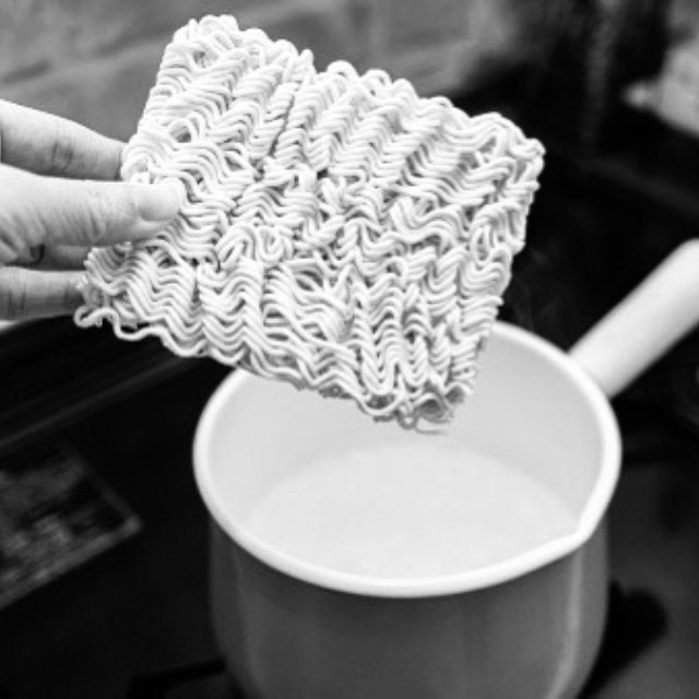 据说现在方便面的面汤放古代都会被当成无上美味，是真的吗？