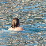 蛙泳是四种泳姿里最慢的泳姿，那它存在的意义在哪里？