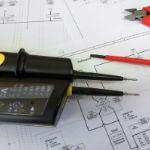 大型电器接地的那一根，如果单拿出来插到塑料塑料小花盆里，可以实现其原有功能么？