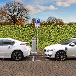 未来的新能源汽车究竟是纯电动、混合动力还是燃料电池汽车的天下？