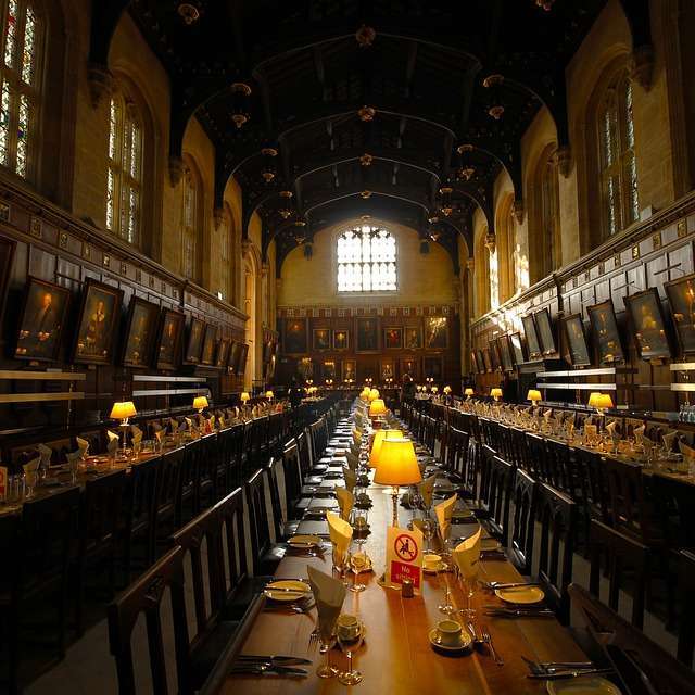 《哈利·波特》系列作品中有哪些细思恐极的细节？