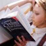 请问如何判断一个动词后是加 to do，还是加 doing？