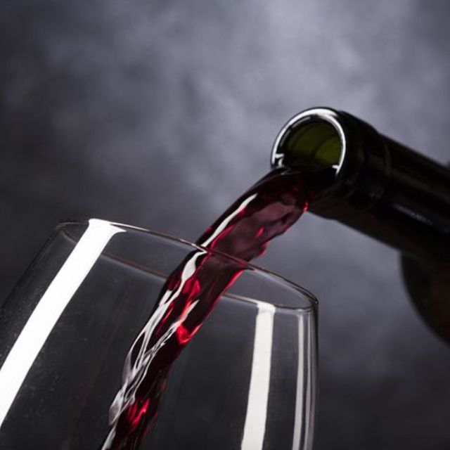 82 年的拉菲，怎么到现在还没喝完？