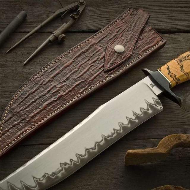 古人拔刀砍完人之后要把血洗干净再放入鞘中吗？