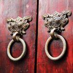 请问在中国历史上，洛阳和长安各自作为首都的利弊有哪些？