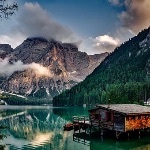 为什么湖泊深度大的地方沉积物厚度大？