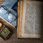 为什么英语没有把像 virtual 这样「出现即歧义」的单词淘汰掉?