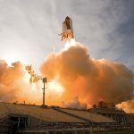 为什么有些火箭的尾焰像麻花一样扭在一起？