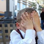 「尴尬」是否是人类所独有的一种其他任何动物都没有的情绪？