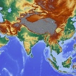 为什么中国大陆被印度板块撞得遍布褶皱，而印度板块本身却保持了基本平坦？