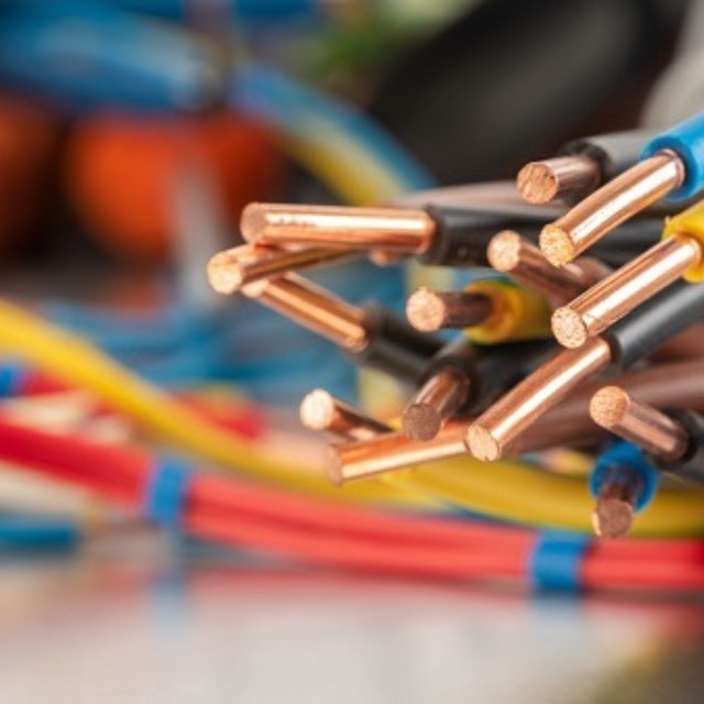 零线上一点电流都没有吗？