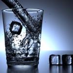 我们可以让凉水迅速变热，为什么不能让热水迅速变凉呢？