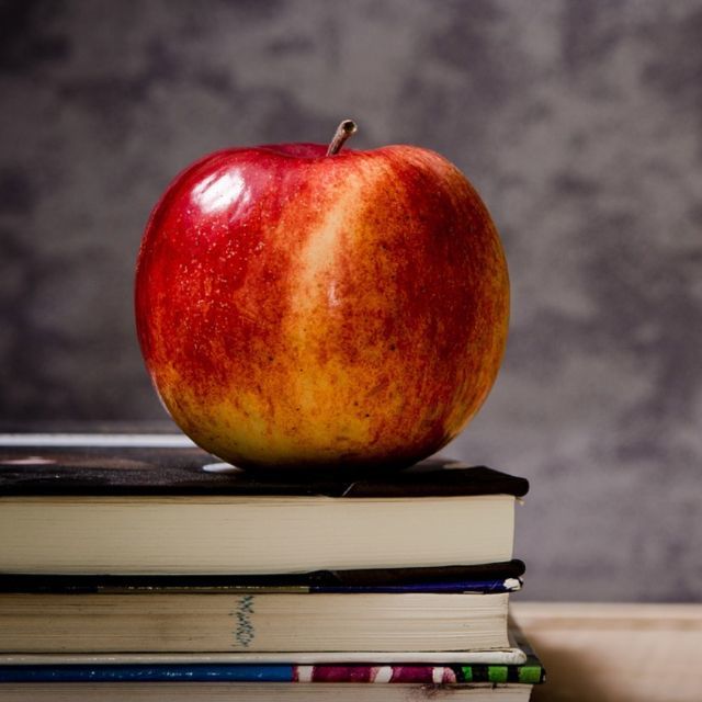 金庸先生的书要按照什么顺序读？