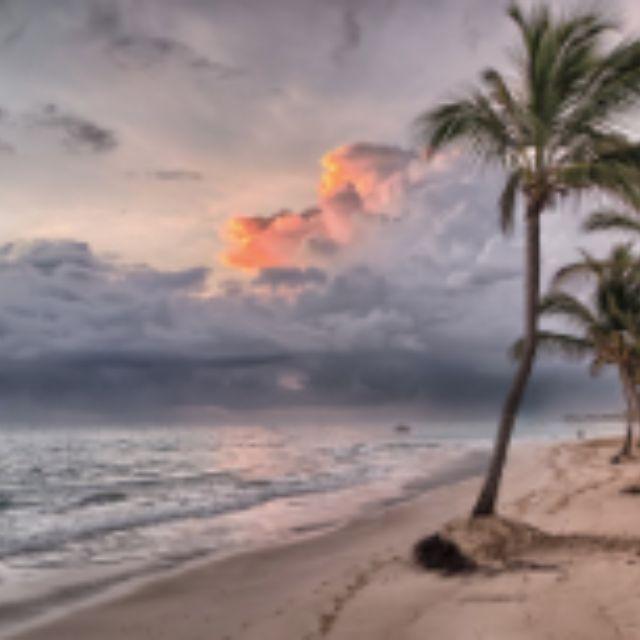 有哪些建立在湖心岛上的城市？