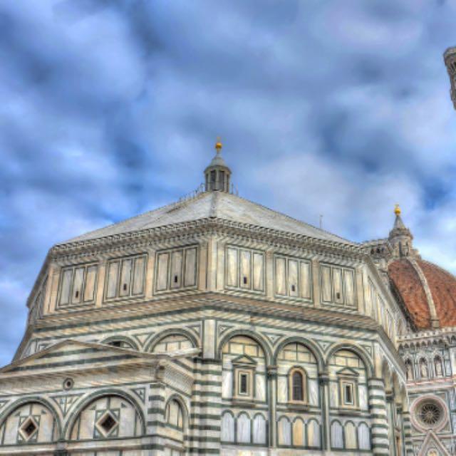 为何欧洲历史上会多次出现统治者觉得领土太大需要分割这种事呢？