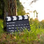 为什么现在很多网络小说改编成电视剧和电影，这股热潮的形成因素是什么？