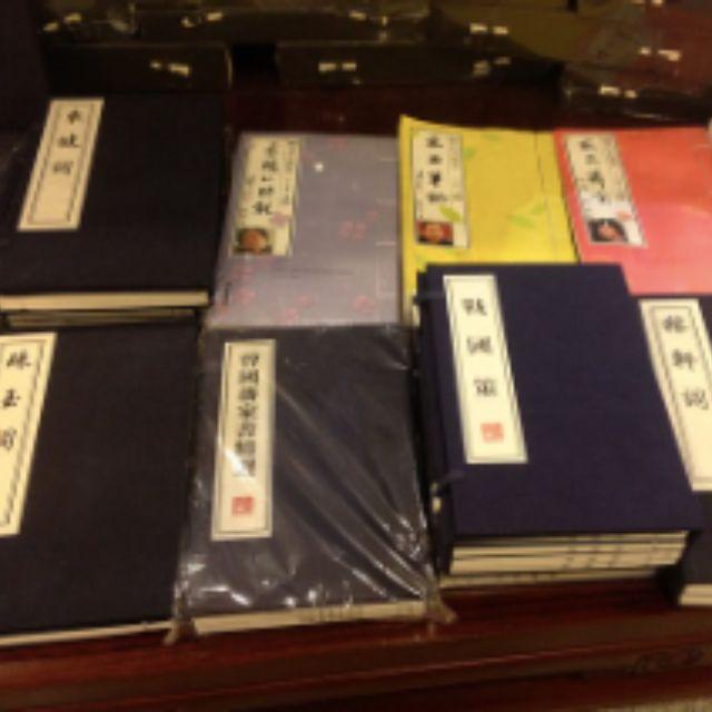 孔乙己是个读书人，那为什么他还要偷书卖？