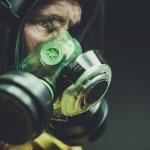 鼠疫和霍乱有何种能力，使得它们位列仅有的两个甲类传染病？