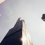 高楼大厦为何屹立不倒？承重柱抗住这么大的压力，是怎么做到的？