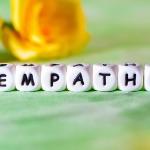 有哪些知道了语源后会令人感到惊讶的英语单词？