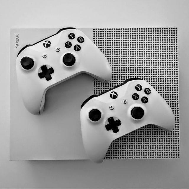 电竞职业选手打路人玩家，是不是打不出 NBA 球员打野球的效果？为什么？