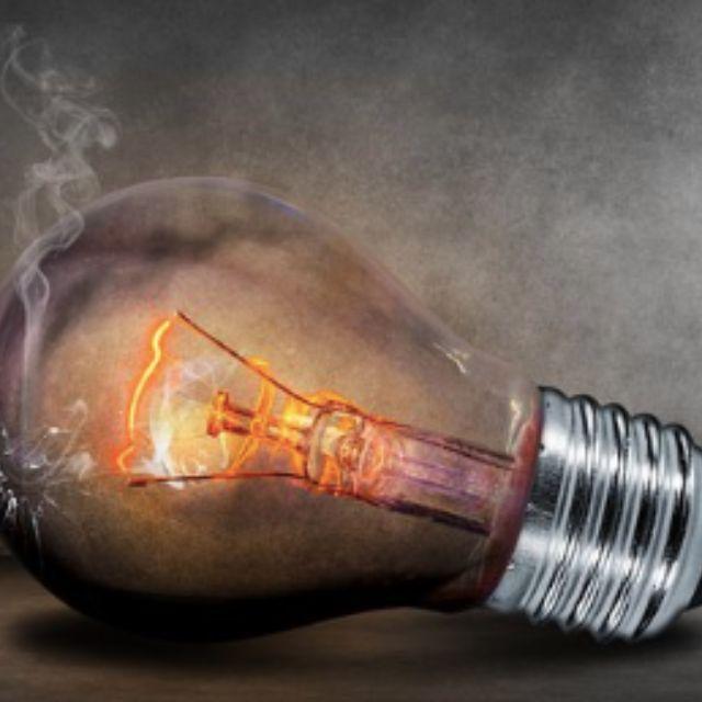 交流电的传输过程是怎样的？