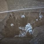 炸药包为什么要捆得像被子一样？