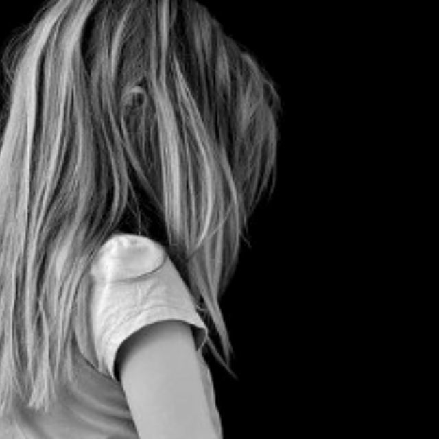 人真的会因为极度悲伤和绝望而一夜白头吗？