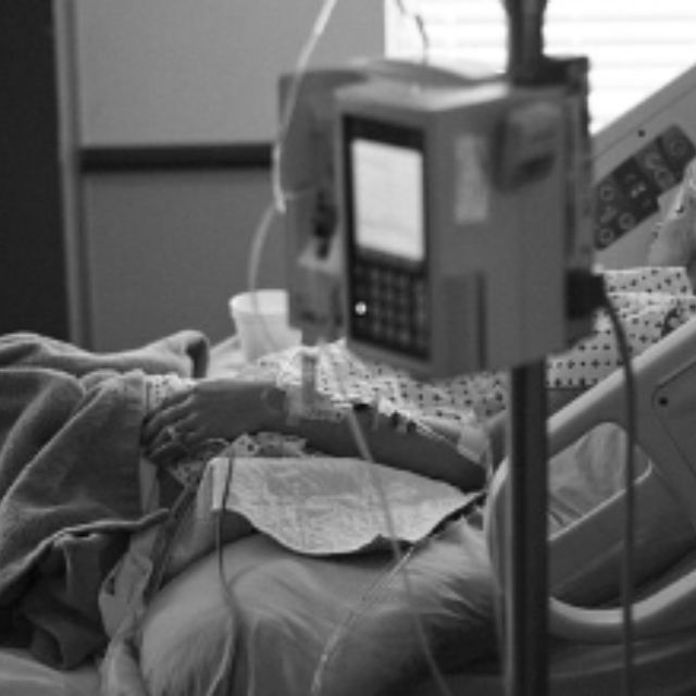 人临死前是非常平静还是非常恐惧的？