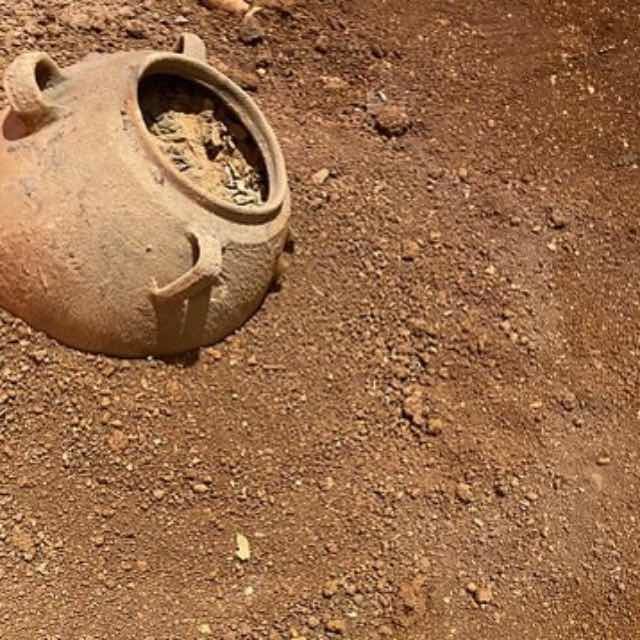 三星堆出土的文物代表着一种当时怎样的文明？