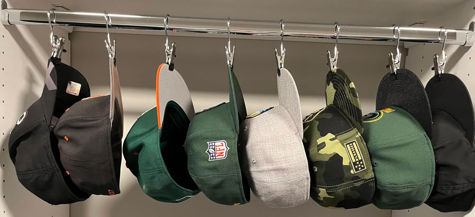 Using Frezon footwear hangers for hats